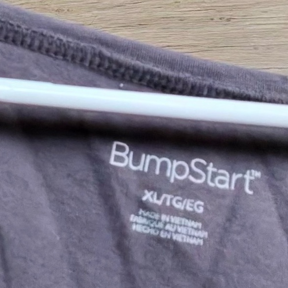 BumpStart Women's Gray V-Neck Tee - Picture 7 of 8
